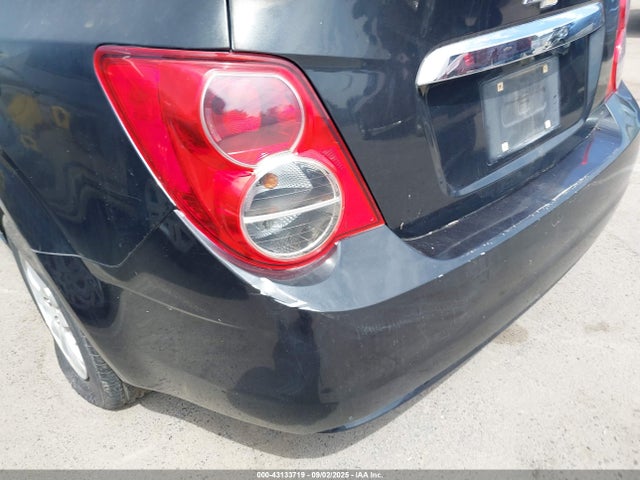 1G1JC5SGXF4122569 Chevrolet lwe