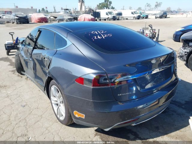 2015 TESLA MODEL S 5YJSA1S19FFP77093 Photo 2