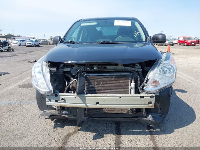 3N1CN7AP5FL812542 Nissan 2015