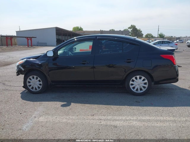 3N1CN7AP5FL812542 Nissan 2015