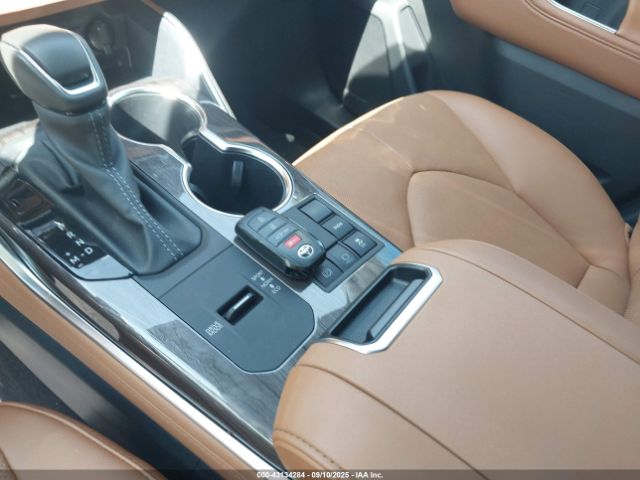 2024 TOYOTA HIGHLANDER 5TDKDRAH3RS529359 Photo 10