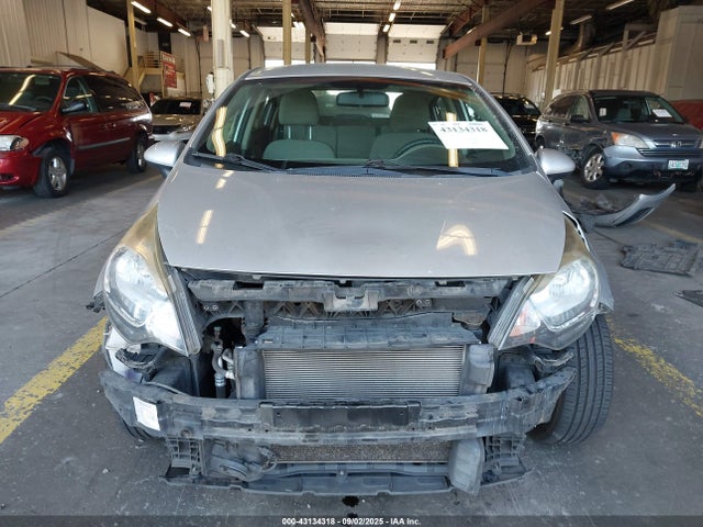 KIA 2017 2017 KNADM4A39H6015835 Image 13