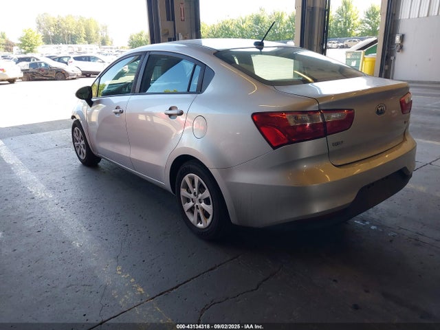 KIA 2017 2017 KNADM4A39H6015835 Image 3