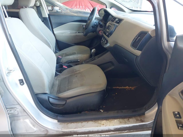 KIA 2017 2017 KNADM4A39H6015835 Image 5