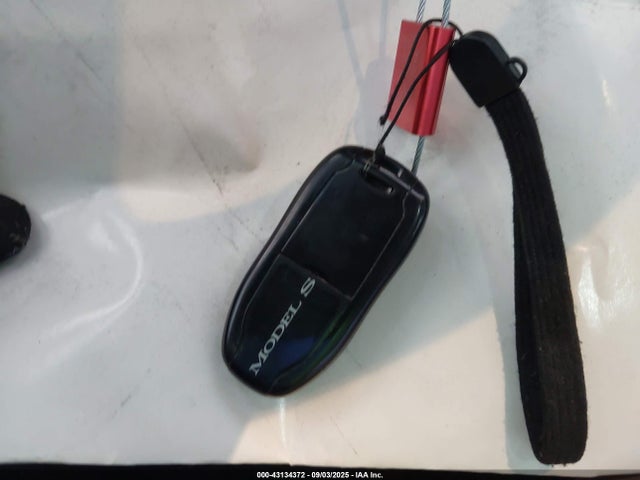 2015 TESLA MODEL S 5YJSA1S22FF098100 Photo 10