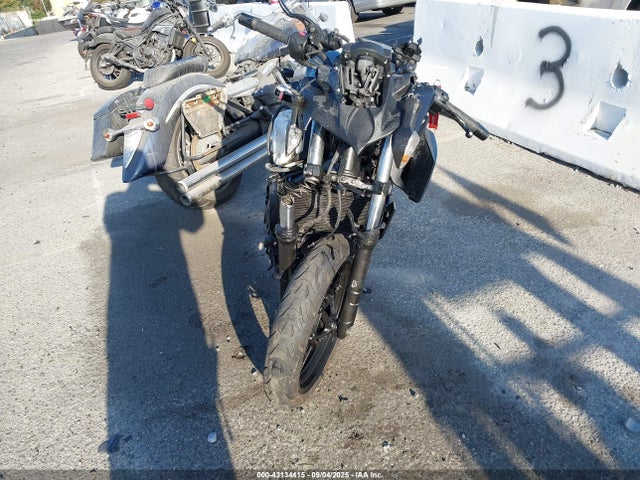 Kawasaki Z400 2023 JKAERKD10PDAN1203 Image 5