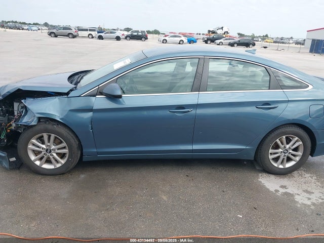 Hyundai 2017 2017 5NPE24AF2HH570414 Image 14