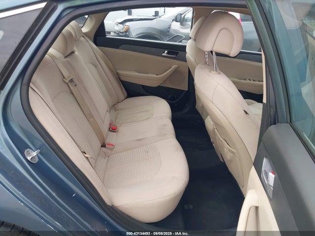 Hyundai 2017 2017 5NPE24AF2HH570414 Image 8