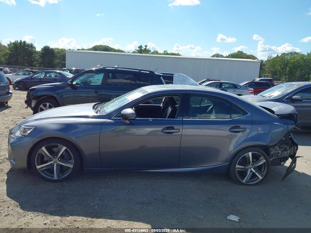Lexus IS 2018 JTHC81D24J5033612 Image 14