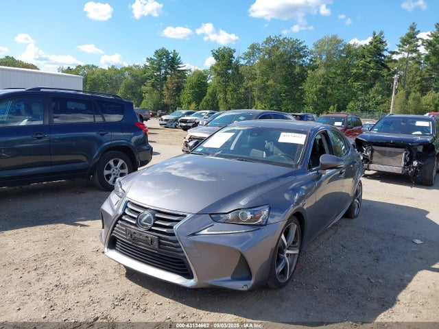 Lexus IS 2018 JTHC81D24J5033612 Image 2