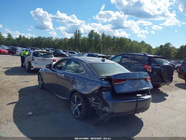 Lexus IS 2018 JTHC81D24J5033612 Image 3