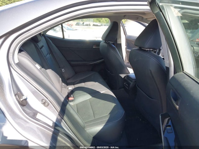 Lexus IS 2018 JTHC81D24J5033612 Image 8
