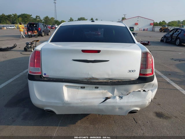 Chrysler 2014 2014 2C3CCAAG4EH184291 Image 16
