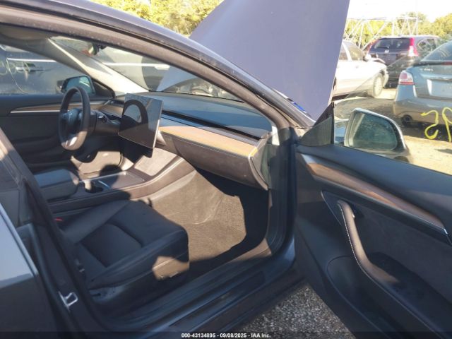 2023 TESLA MODEL 3 5YJ3E1EC4PF675482 Photo 4