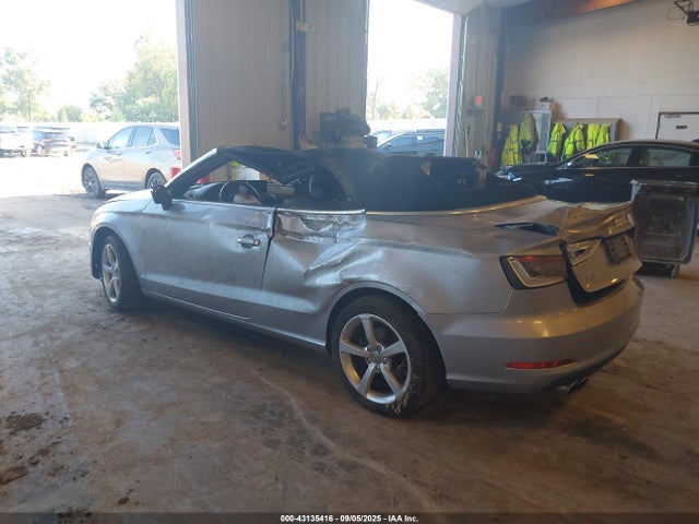 2015 AUDI A3 WAU6CLFF3F1035419 Photo 2