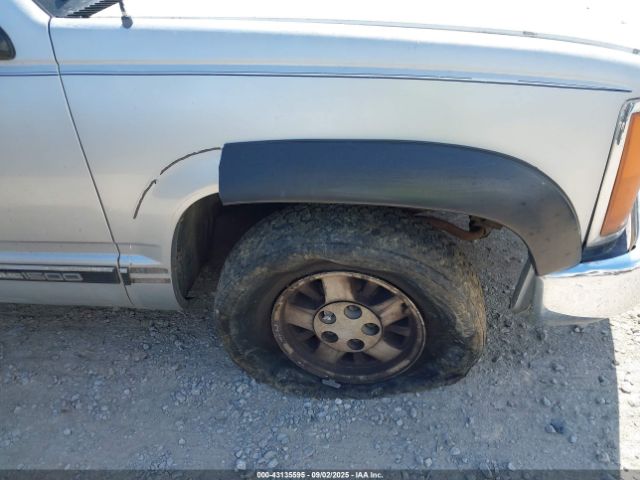 1990 GMC SIERRA 1GTDC14K2LZ546048 Photo 5