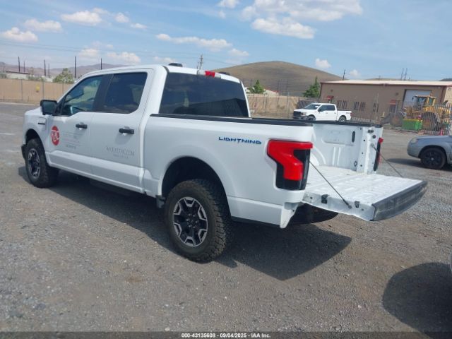 2023 FORD F-150 LIGHTNING 1FTVW1ELXPWG33562 Photo 2