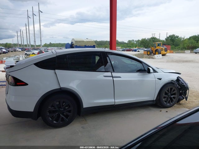Tesla MODEL X 2023 7SAXCDE54PF425916 Image 13