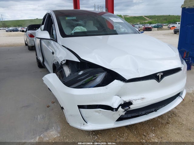 2023 TESLA MODEL X 7SAXCDE54PF425916 Photo 5