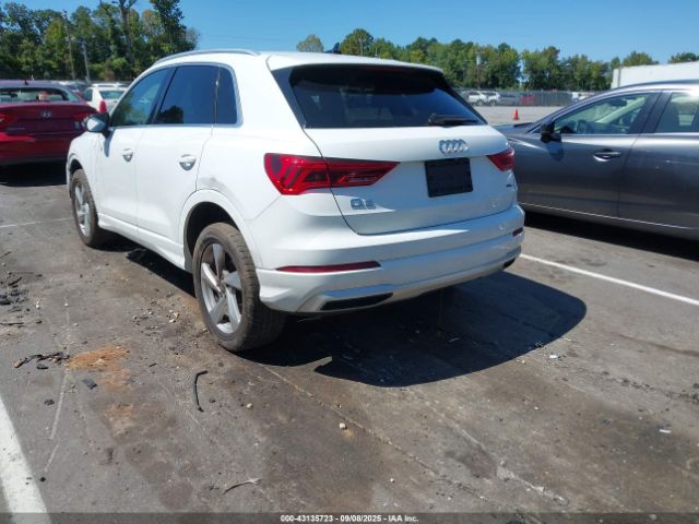 2021 AUDI Q3 WA1AUCF34M1096835 Photo 2