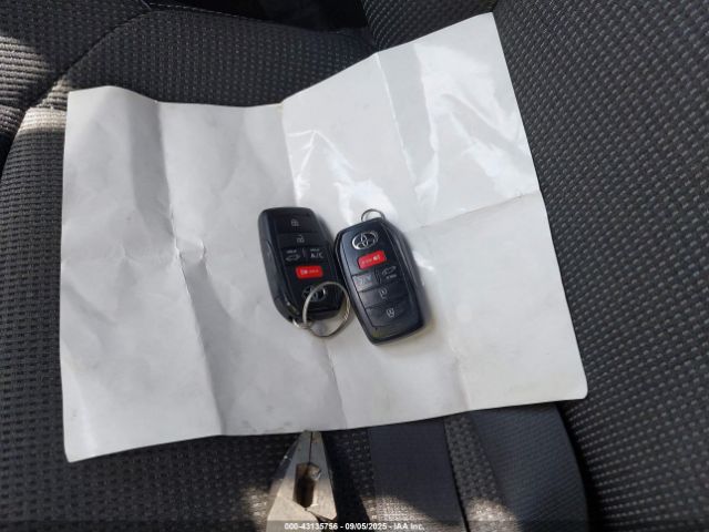 2024 TOYOTA BZ4X JTMABACA3RA059575 Photo 10