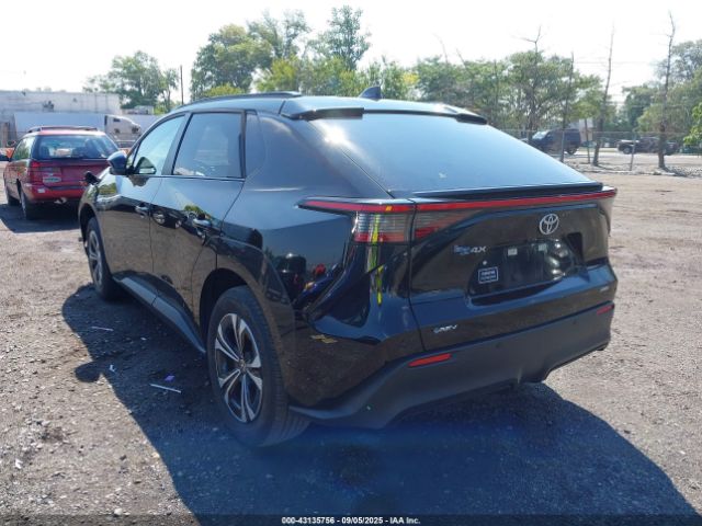 2024 TOYOTA BZ4X JTMABACA3RA059575 Photo 2