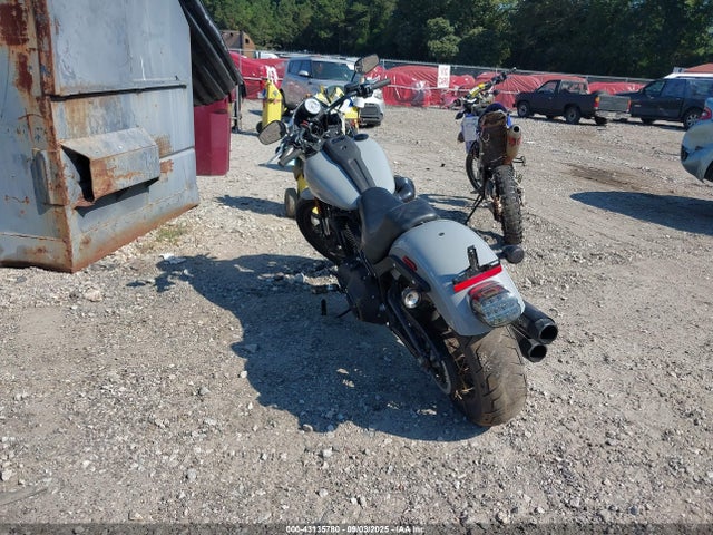 1HD1YWZ15RB022393 Harley-Davidson 117 Balanced
