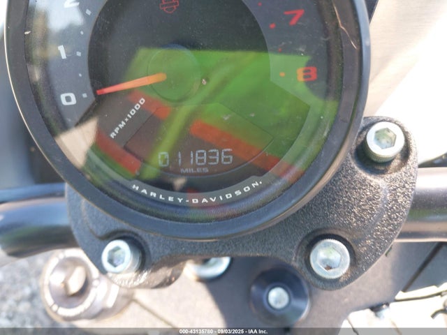1HD1YWZ15RB022393 Harley-Davidson 117 Balanced
