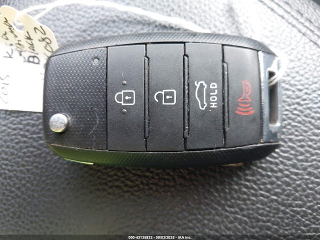 Продажа на аукционе авто 2015 Kia Optima Lx, vin: KNAGM4A77F5658588, номер лота: 43135932