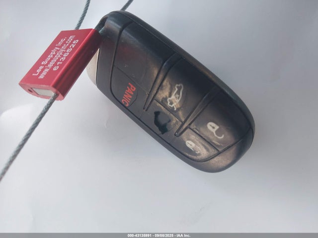 Продажа на аукционе авто 2015 Chrysler 200 Limited, vin: 1C3CCCAB2FN557840, номер лота: 43135991