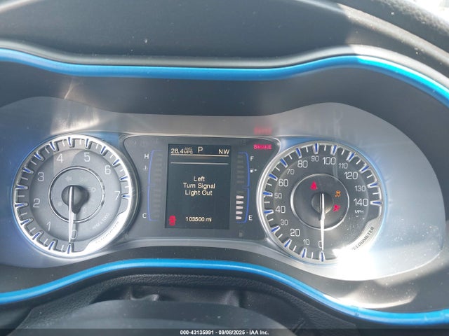 Продажа на аукционе авто 2015 Chrysler 200 Limited, vin: 1C3CCCAB2FN557840, номер лота: 43135991
