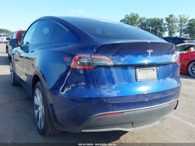 2023 TESLA MODEL Y 7SAYGDEE9PA075463 Photo 2