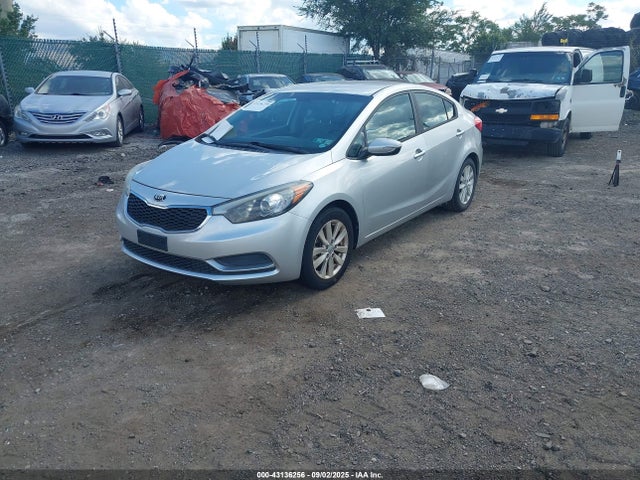 KIA Forte 2014 KNAFX4A62E5105906 Image 2
