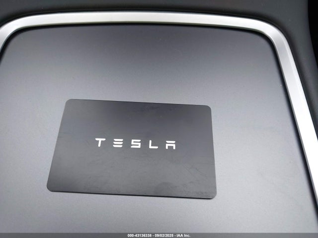 2025 TESLA MODEL Y 7SAYGDEE5SA350884 Photo 10