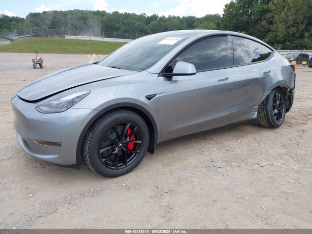2025 TESLA MODEL Y 7SAYGDEE5SA350884 Photo 1