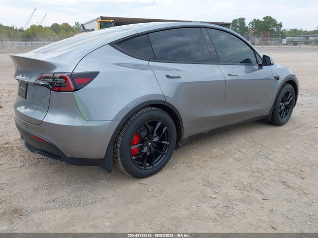 2025 TESLA MODEL Y 7SAYGDEE5SA350884 Photo 3