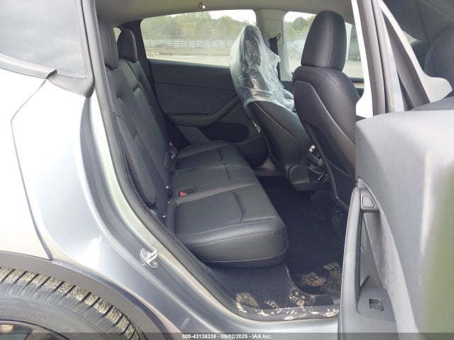 2025 TESLA MODEL Y 7SAYGDEE5SA350884 Photo 7