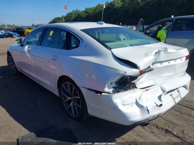 2018 VOLVO S90 LVY982MK7JP028774 Photo 2