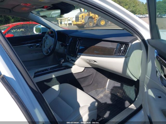 2018 VOLVO S90 LVY982MK7JP028774 Photo 4