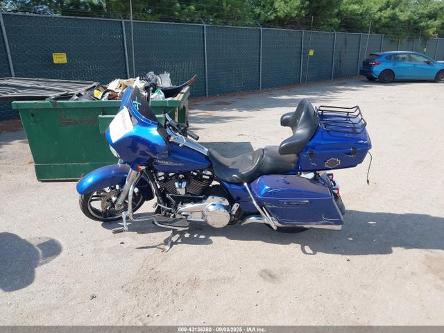 1HD1KRC12HB671241 Harley-Davidson Street Glide Special
