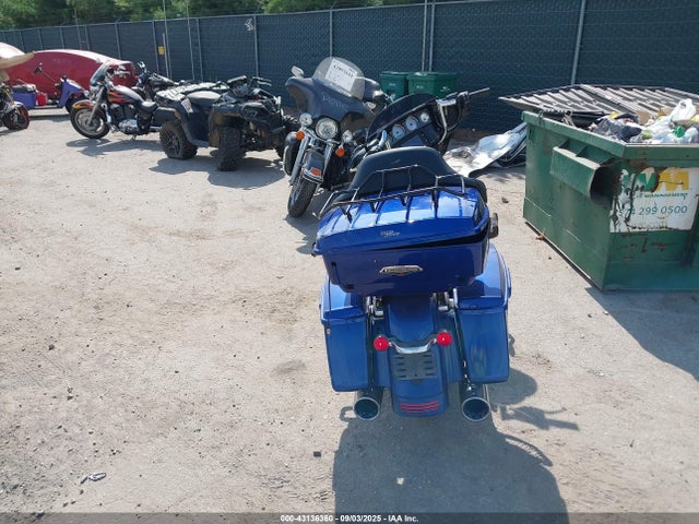 1HD1KRC12HB671241 Harley-Davidson Street Glide Special