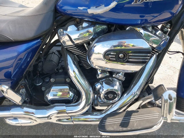1HD1KRC12HB671241 Harley-Davidson Street Glide Special