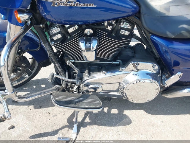 1HD1KRC12HB671241 Harley-Davidson Street Glide Special