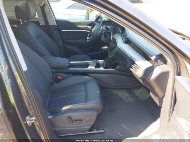 2022 AUDI E-TRON SPORTBACK WA11AAGE2NB022936 Photo 4