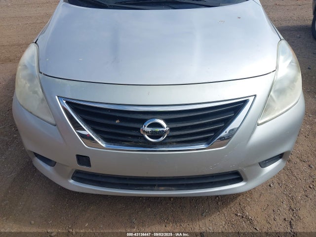 3N1CN7AP0EL825987 Nissan Versa