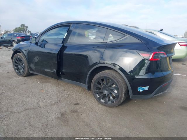 2022 TESLA MODEL Y 7SAYGDEE4NF440177 Photo 2