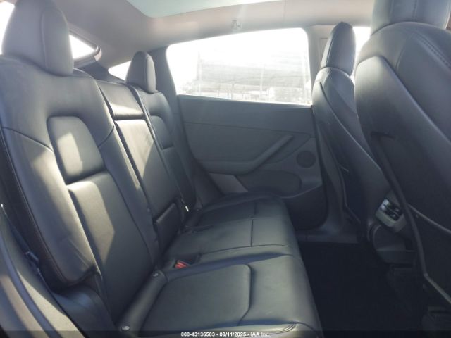 2022 TESLA MODEL Y 7SAYGDEE4NF440177 Photo 7