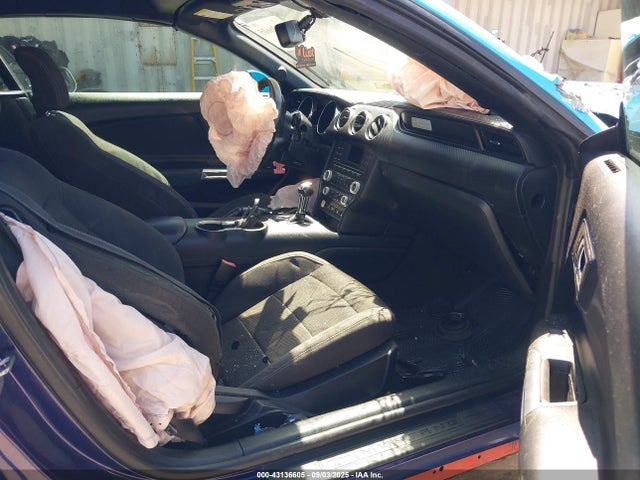 1FATP8EM1G5318845 Ford Mustang