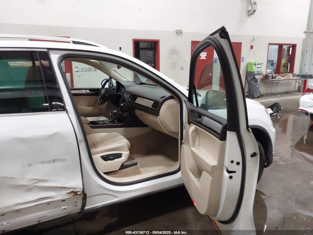 WVGEF9BP1ED012575 Volkswagen Touareg