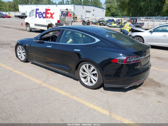 2015 TESLA MODEL S 5YJSA1H25FFP70481 Photo 2